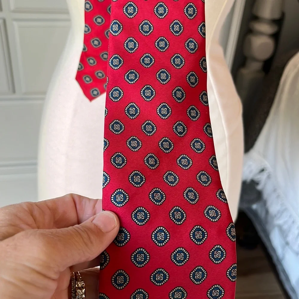 Pierre Cardin tie red silk